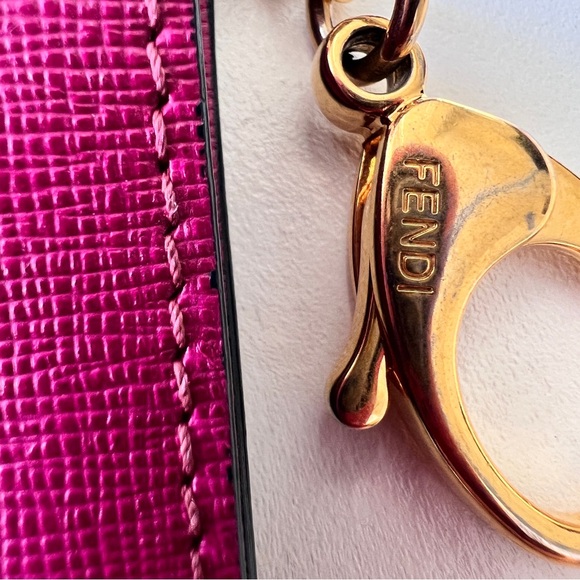 💯 Authentic FENDI Roma Coin Key Purse - Picture 5 of 13
